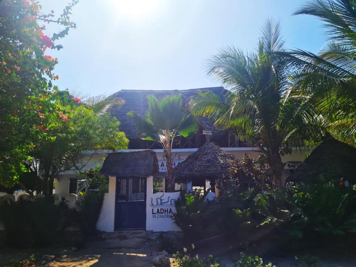 Beachfront Villa Ladha Ya Zanzibar Jambiani  Exterior photo
